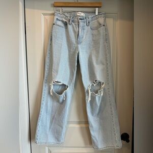 Abercrombie & Fitch Light Mid Rise Slouchy Jeans with Knee Destroy